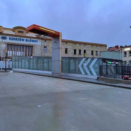 Rzeszowskie Centrum Komunikacyjne na chwilę przed otwarciem [STYCZEŃ 2024] - fot 23